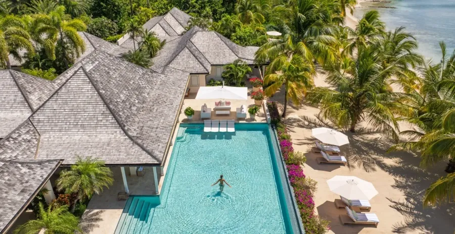 Beachert Beach House – 5BR Villa, Davis Bay